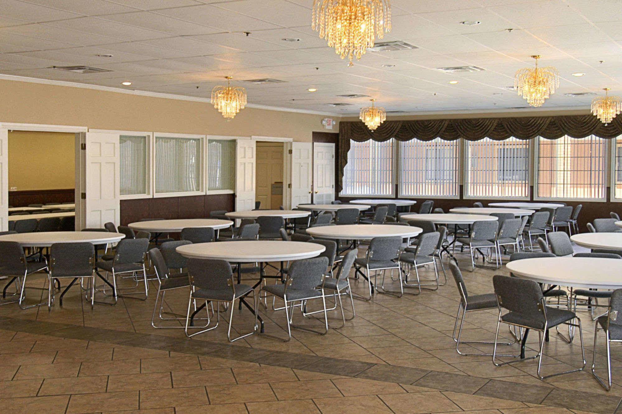 Travelodge by Wyndham Tulsa Restaurant billede