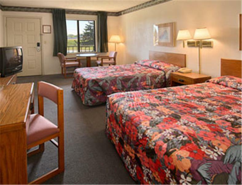 Travelodge by Wyndham Tulsa Eksteriør billede